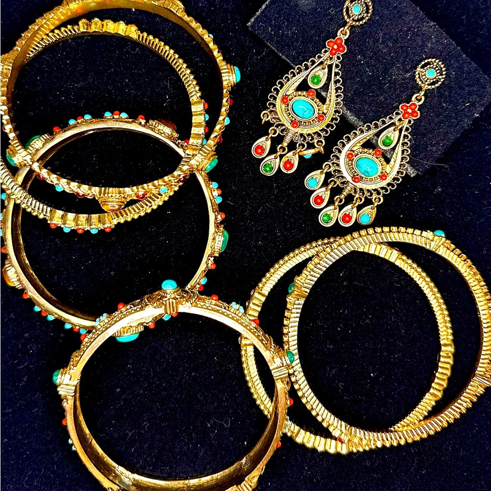 R.J. GRAZIANO Gold Turquoise Carnelian Cabochon BANGLE BRACELETS w/ earrings